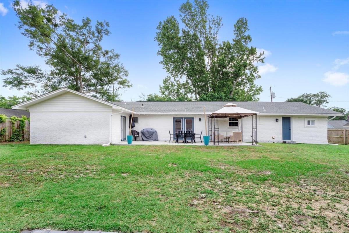Ranch Home Gem 5Br Home Sleeps 12 With Game Room Gulfport Kültér fotó