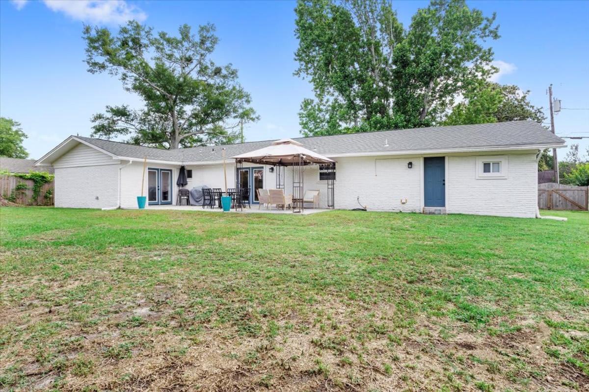 Ranch Home Gem 5Br Home Sleeps 12 With Game Room Gulfport Kültér fotó