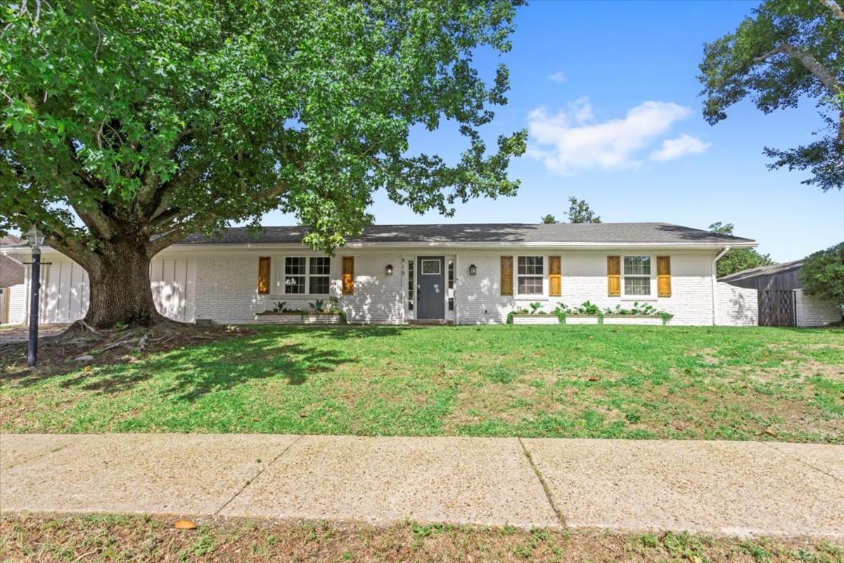 Ranch Home Gem 5Br Home Sleeps 12 With Game Room Gulfport Kültér fotó